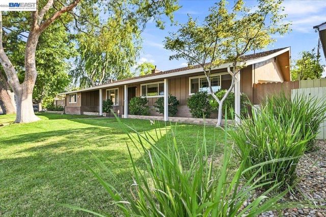 1661 Beckner Ct, Concord, CA 94521