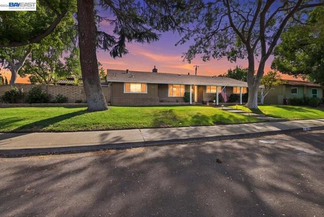 1661 Beckner Ct, Concord, CA 94521