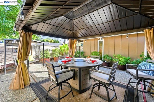 1661 Beckner Ct, Concord, CA 94521