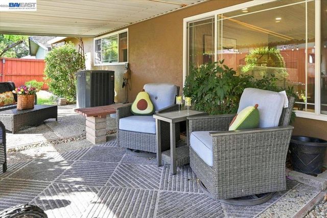 1661 Beckner Ct, Concord, CA 94521