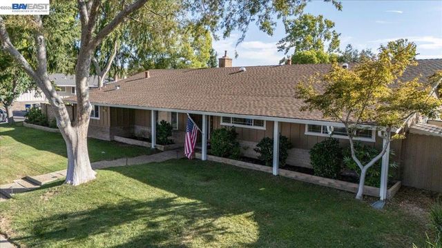 1661 Beckner Ct, Concord, CA 94521