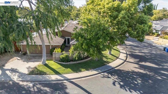 1661 Beckner Ct, Concord, CA 94521