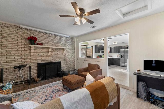 465 Ronda St, Pensacola, FL 32534