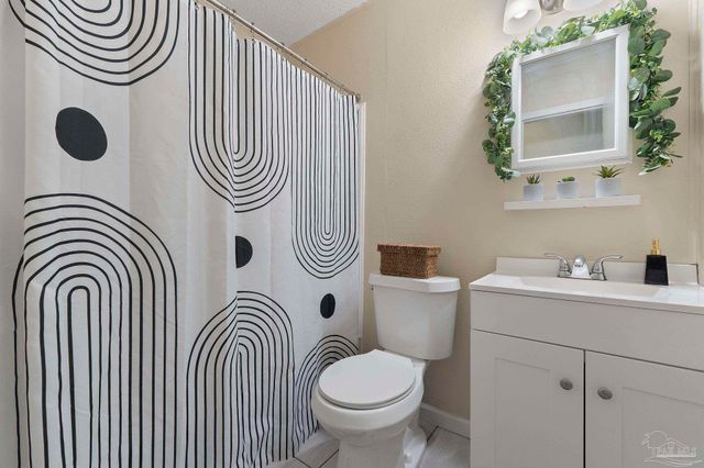 465 Ronda St, Pensacola, FL 32534