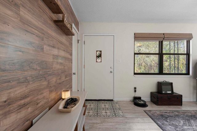 465 Ronda St, Pensacola, FL 32534