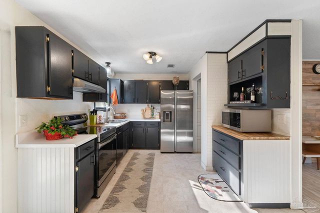 465 Ronda St, Pensacola, FL 32534