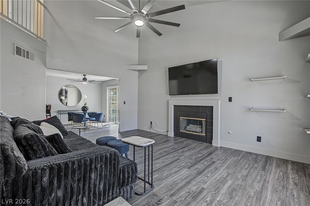 10112 Tumbling Tree Street, Las Vegas, NV 89183 — photo 2