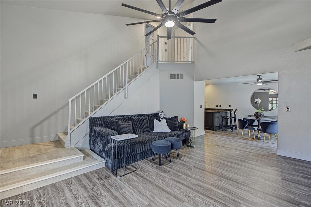 10112 Tumbling Tree Street, Las Vegas, NV 89183 — photo 3