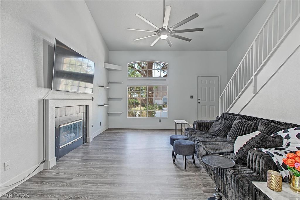 10112 Tumbling Tree Street, Las Vegas, NV 89183 — photo 4