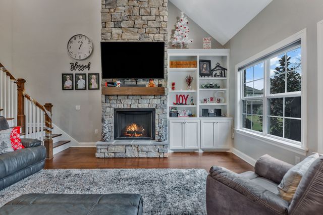 4314 Attleboro Dr, Murfreesboro, TN 37128