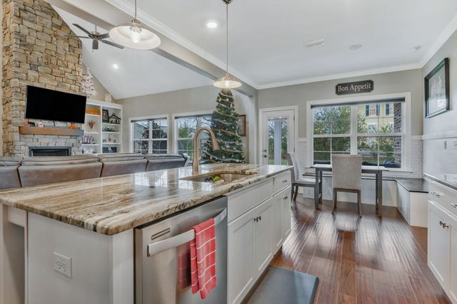 4314 Attleboro Dr, Murfreesboro, TN 37128