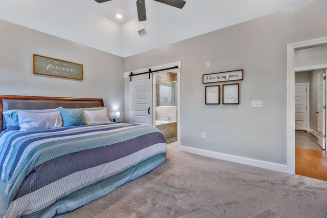 4314 Attleboro Dr, Murfreesboro, TN 37128