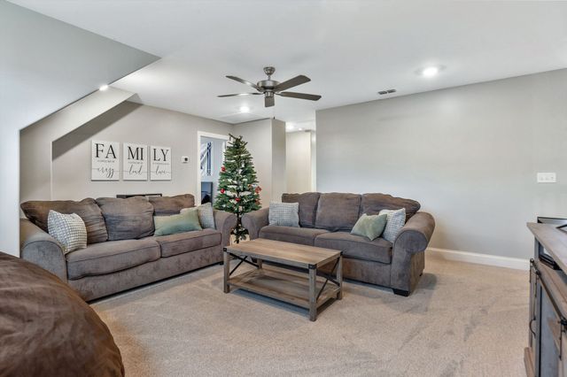 4314 Attleboro Dr, Murfreesboro, TN 37128