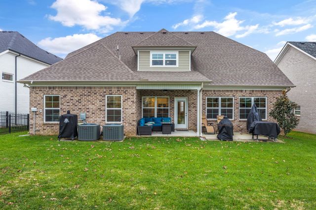 4314 Attleboro Dr, Murfreesboro, TN 37128