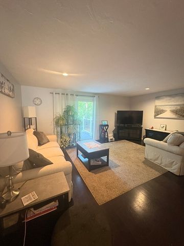 45 Key St 45, Millis, MA 02045