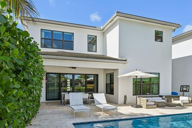 17360 Pagoda Palms Drive, Boca Raton, FL 33496