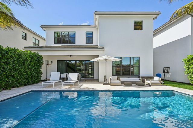 17360 Pagoda Palms Drive, Boca Raton, FL 33496