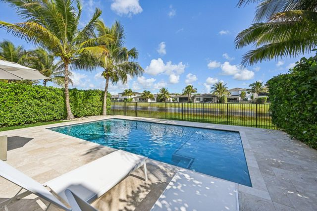 17360 Pagoda Palms Drive, Boca Raton, FL 33496