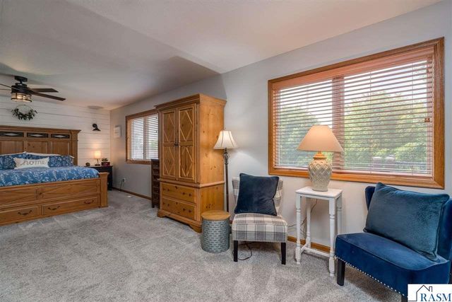221 Pebble Creek Drive, Mankato, MN 56001