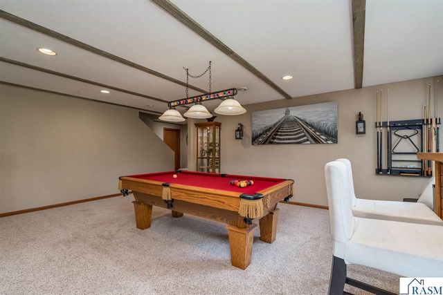 221 Pebble Creek Drive, Mankato, MN 56001