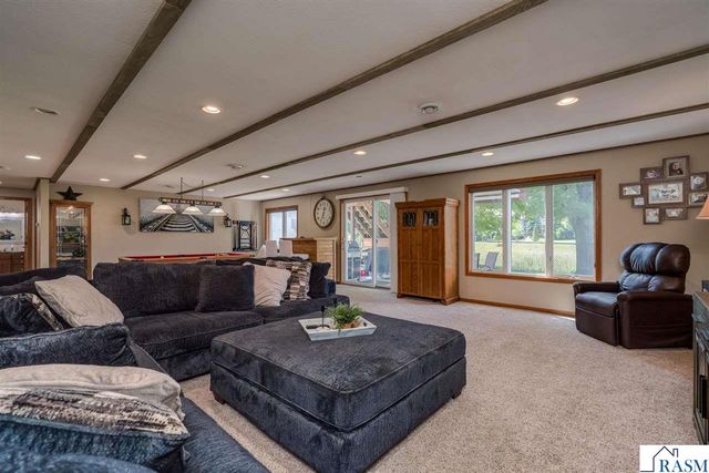 221 Pebble Creek Drive, Mankato, MN 56001