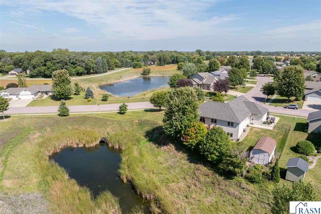 221 Pebble Creek Drive, Mankato, MN 56001