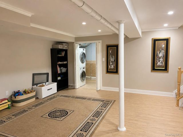 1180 E Broadway 4, Hewlett, NY 11557