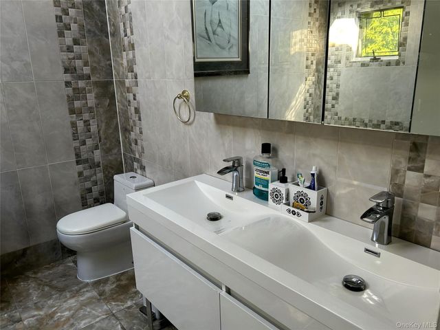 1180 E Broadway 4, Hewlett, NY 11557