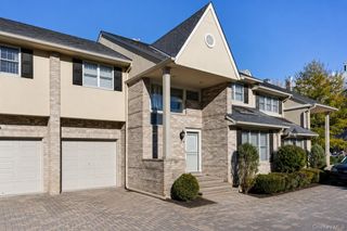 1180 E Broadway 4, Hewlett, NY 11557