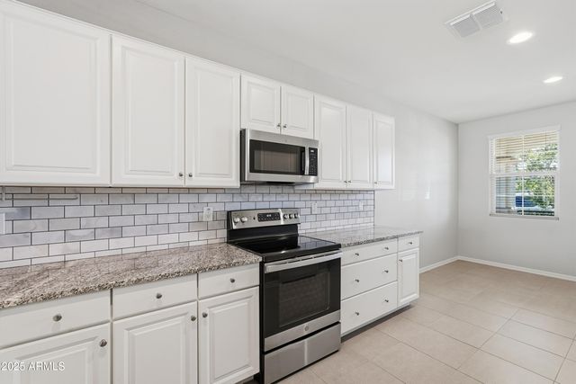 2836 W HAVASU Drive, San Tan Valley, AZ 85144