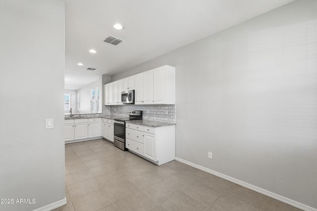 2836 W HAVASU Drive, San Tan Valley, AZ 85144