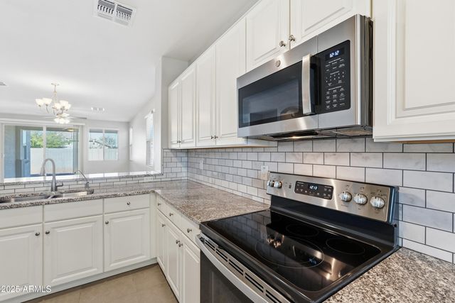 2836 W HAVASU Drive, San Tan Valley, AZ 85144