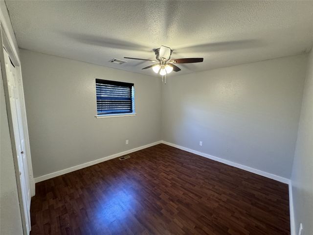 1123 Van Buren Avenue, Piedmont, OK 73078