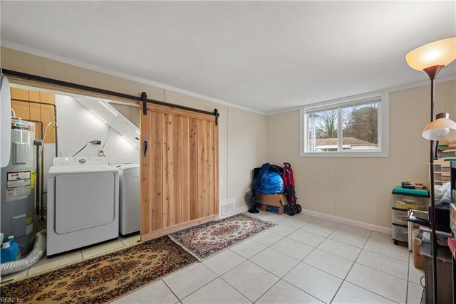 1061 Saint Julian DR, Chesapeake, VA 23323