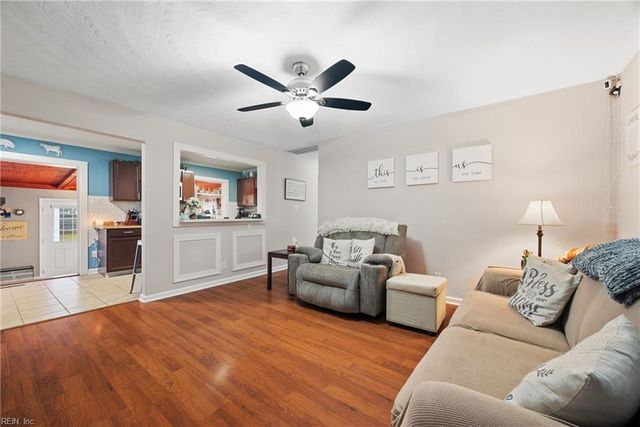 1061 Saint Julian DR, Chesapeake, VA 23323