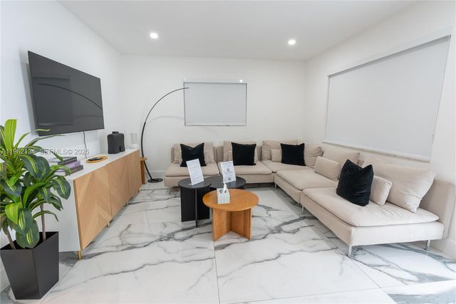 2840-2842 NW 13th Street, Miami, FL 33125
