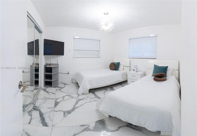 2840-2842 NW 13th Street, Miami, FL 33125