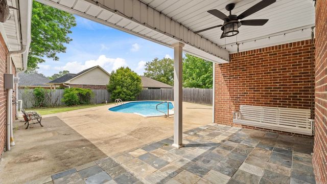 7005 Forest Oak Drive, Texarkana, AR 71854