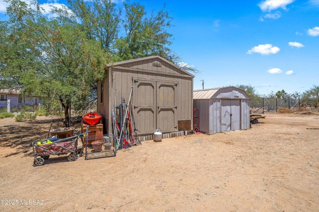 6420 N Sanders Road, Tucson, AZ 85743