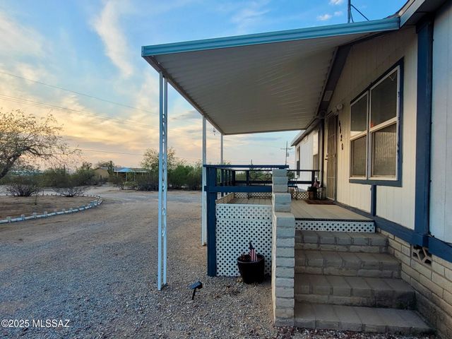 6420 N Sanders Road, Tucson, AZ 85743