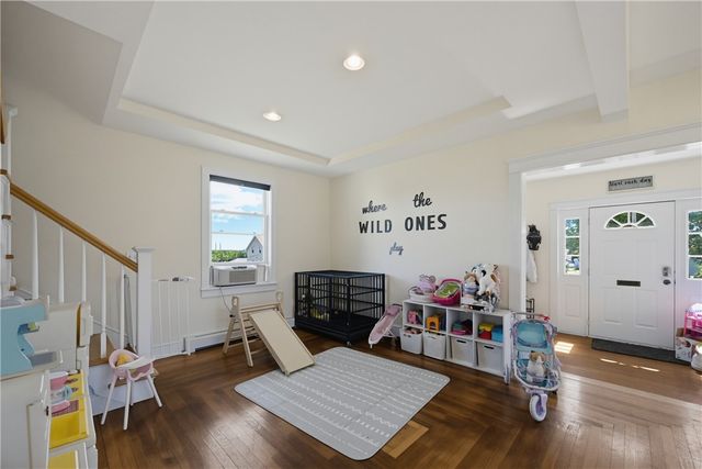 40 Walnut Street, Tiverton, RI 02878