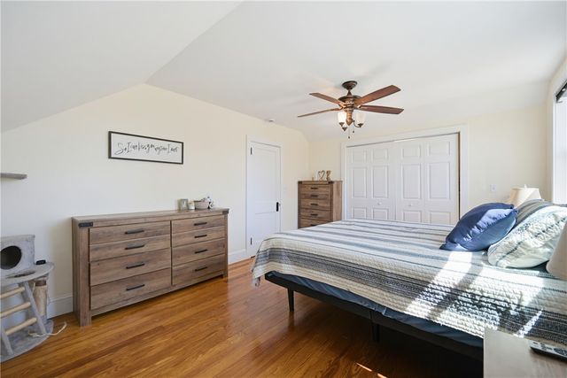 40 Walnut Street, Tiverton, RI 02878