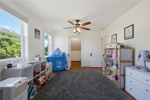 40 Walnut Street, Tiverton, RI 02878
