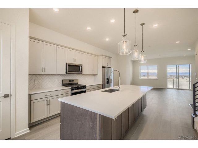 6273 N Jebel St, Aurora, CO 80019