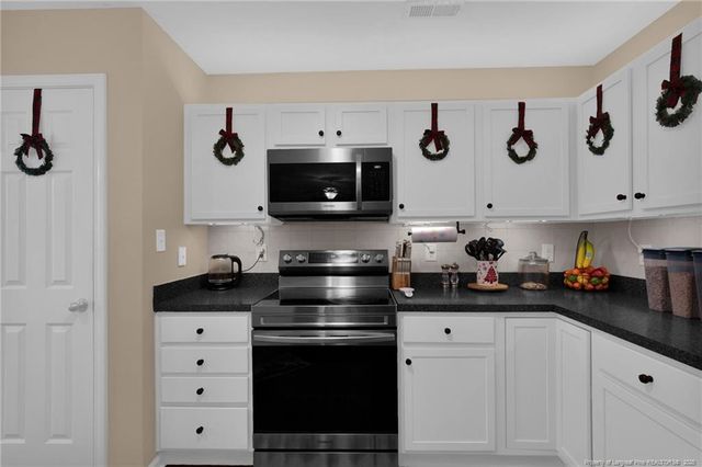 865 Fairfield Circle, Raeford, NC 28376