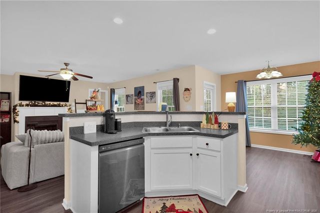 865 Fairfield Circle, Raeford, NC 28376