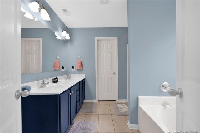 865 Fairfield Circle, Raeford, NC 28376