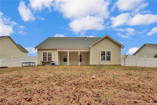 865 Fairfield Circle, Raeford, NC 28376