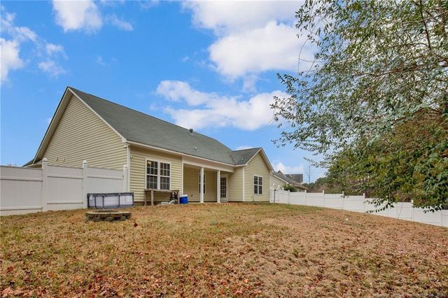 865 Fairfield Circle, Raeford, NC 28376