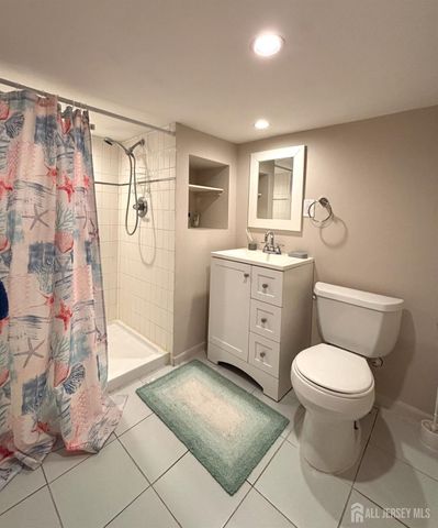11 Tyndale Avenue, Monroe, NJ 08831